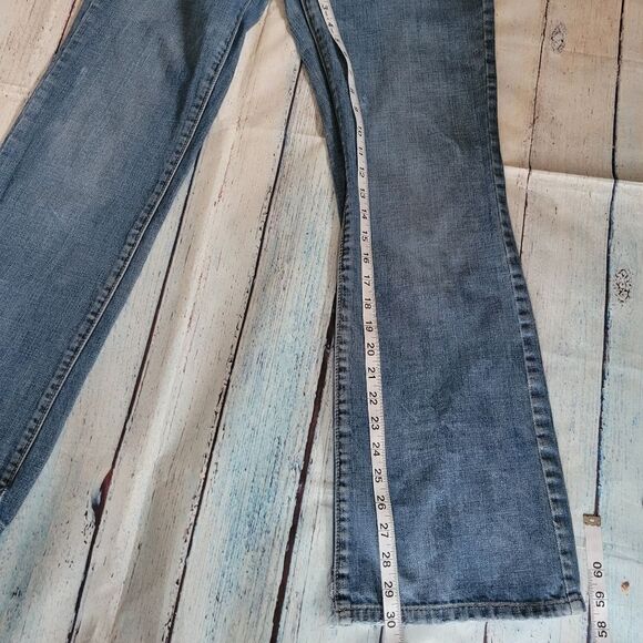 American Eagle Ladies Original 77 Blue Medium Wash  Bootcut Denim Jeans Size 2S - Picture 14 of 15